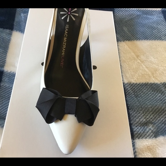 Darling White with black bow sling back pumps - Picture 5 of 7